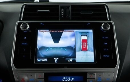 Toyota Land Cruiser Prado 150 рестайлинг 2, 2019 год, 5 427 077 рублей, 24 фотография