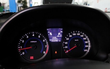 Hyundai Solaris II рестайлинг, 2011 год, 789 000 рублей, 16 фотография