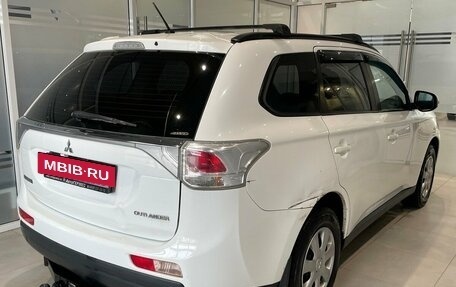 Mitsubishi Outlander III рестайлинг 3, 2013 год, 1 019 000 рублей, 4 фотография