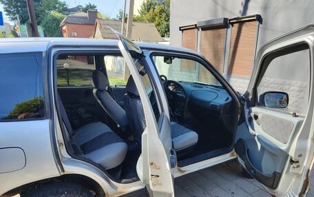 Chevrolet Niva I рестайлинг, 2004 год, 410 000 рублей, 4 фотография