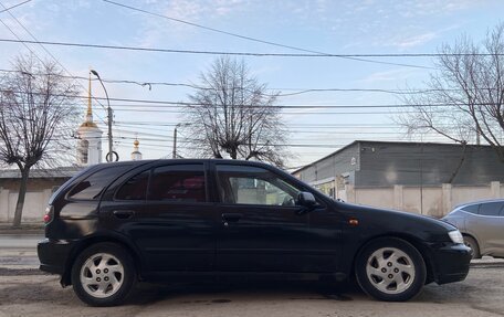 Nissan Almera, 1998 год, 140 000 рублей, 2 фотография