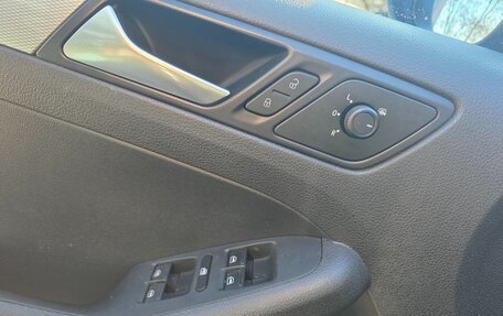 Volkswagen Jetta VI, 2014 год, 930 000 рублей, 3 фотография