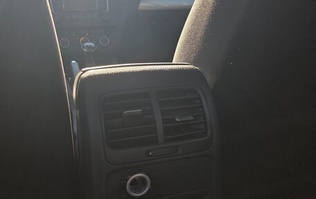 Volkswagen Jetta VI, 2014 год, 930 000 рублей, 4 фотография