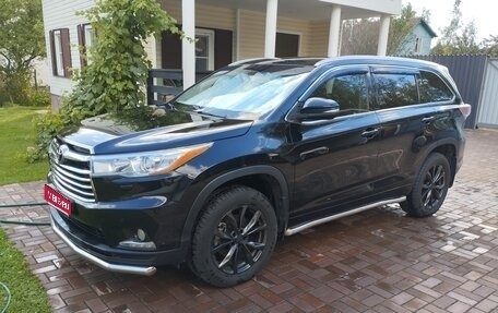 Toyota Highlander III, 2014 год, 3 400 000 рублей, 1 фотография