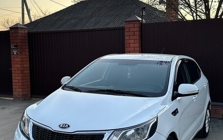 KIA Rio III рестайлинг, 2014 год, 760 000 рублей, 1 фотография