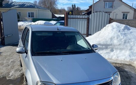 Renault Logan I, 2013 год, 430 000 рублей, 2 фотография