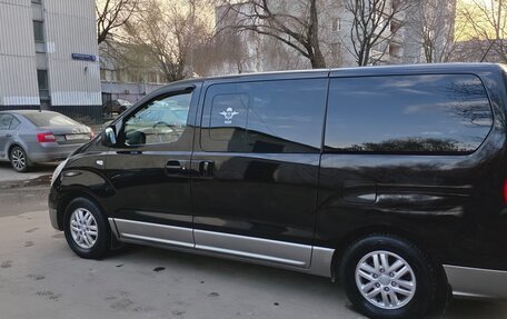 Hyundai H-1 II рестайлинг, 2016 год, 2 150 000 рублей, 4 фотография