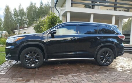 Toyota Highlander III, 2014 год, 3 400 000 рублей, 5 фотография