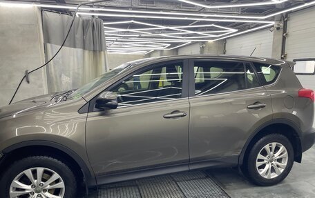 Toyota RAV4, 2013 год, 1 700 000 рублей, 2 фотография