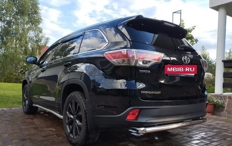 Toyota Highlander III, 2014 год, 3 400 000 рублей, 4 фотография
