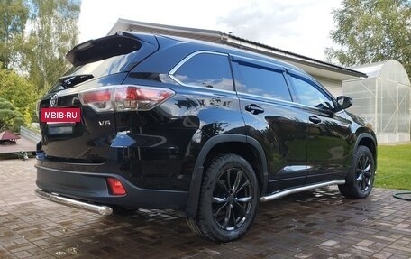 Toyota Highlander III, 2014 год, 3 400 000 рублей, 2 фотография