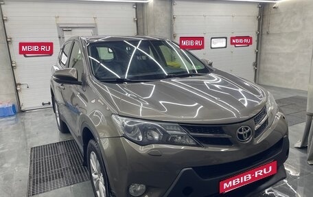 Toyota RAV4, 2013 год, 1 700 000 рублей, 3 фотография