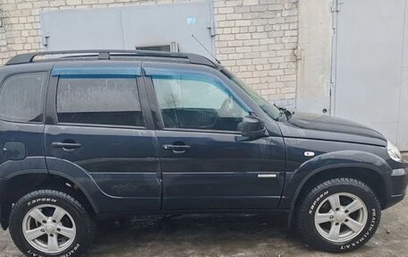 Chevrolet Niva I рестайлинг, 2013 год, 560 000 рублей, 2 фотография