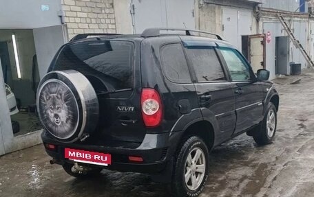 Chevrolet Niva I рестайлинг, 2013 год, 560 000 рублей, 3 фотография