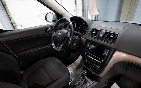 Skoda Yeti I рестайлинг, 2015 год, 1 569 000 рублей, 12 фотография