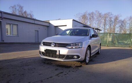 Volkswagen Jetta VI, 2013 год, 1 200 000 рублей, 3 фотография