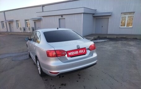Volkswagen Jetta VI, 2013 год, 1 200 000 рублей, 7 фотография