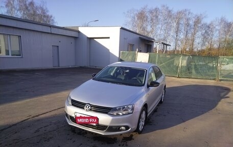 Volkswagen Jetta VI, 2013 год, 1 200 000 рублей, 2 фотография