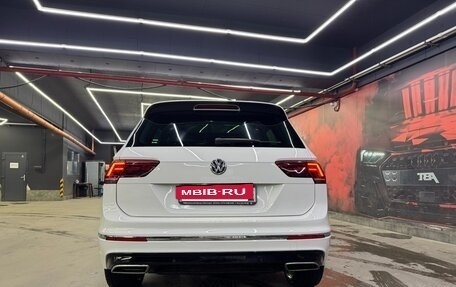 Volkswagen Tiguan II, 2019 год, 3 090 000 рублей, 4 фотография