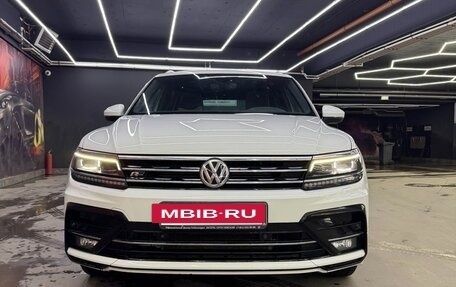 Volkswagen Tiguan II, 2019 год, 3 090 000 рублей, 2 фотография