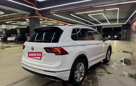 Volkswagen Tiguan II, 2019 год, 3 090 000 рублей, 8 фотография