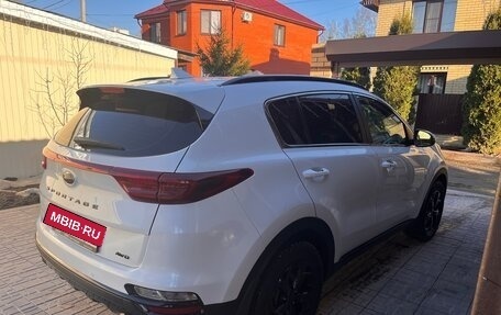 KIA Sportage IV рестайлинг, 2021 год, 2 400 000 рублей, 5 фотография