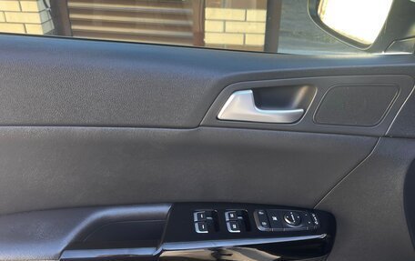 KIA Sportage IV рестайлинг, 2021 год, 2 400 000 рублей, 8 фотография