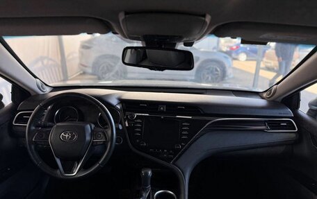 Toyota Camry, 2020 год, 3 499 000 рублей, 10 фотография