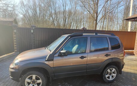 Chevrolet Niva I рестайлинг, 2019 год, 700 000 рублей, 1 фотография