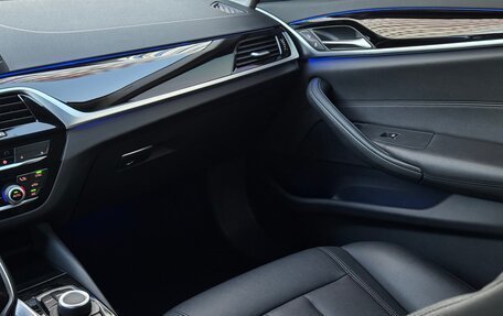 BMW 5 серия, 2019 год, 3 350 000 рублей, 15 фотография