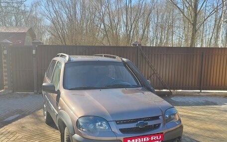 Chevrolet Niva I рестайлинг, 2019 год, 700 000 рублей, 2 фотография