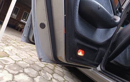 ГАЗ 31105 «Волга», 2004 год, 430 000 рублей, 24 фотография