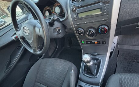 Toyota Corolla, 2010 год, 1 150 000 рублей, 14 фотография