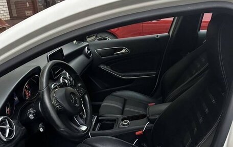 Mercedes-Benz A-Класс, 2017 год, 1 850 000 рублей, 6 фотография