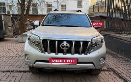 Toyota Land Cruiser Prado 150 рестайлинг 2, 2016 год, 3 980 000 рублей, 2 фотография
