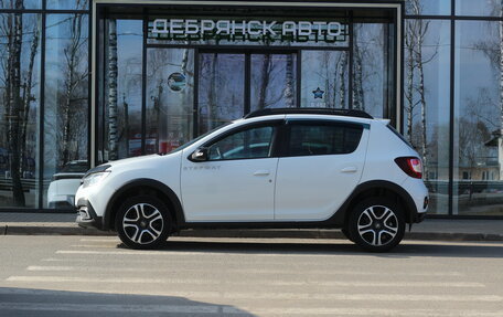 Renault Sandero II рестайлинг, 2019 год, 1 100 000 рублей, 2 фотография