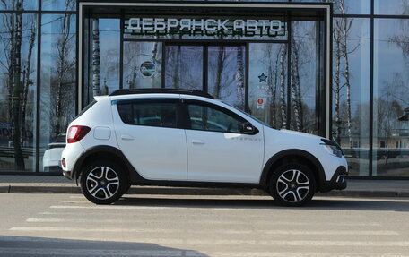 Renault Sandero II рестайлинг, 2019 год, 1 100 000 рублей, 4 фотография