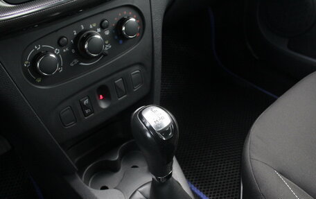 Renault Sandero II рестайлинг, 2019 год, 1 100 000 рублей, 8 фотография