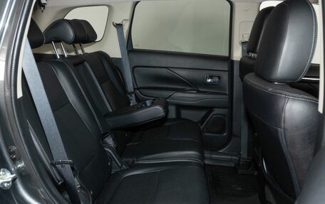 Mitsubishi Outlander III рестайлинг 3, 2016 год, 2 048 000 рублей, 8 фотография