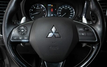 Mitsubishi Outlander III рестайлинг 3, 2016 год, 2 048 000 рублей, 9 фотография