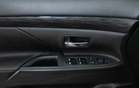 Mitsubishi Outlander III рестайлинг 3, 2016 год, 2 048 000 рублей, 20 фотография