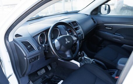 Mitsubishi ASX I рестайлинг, 2011 год, 1 000 000 рублей, 10 фотография