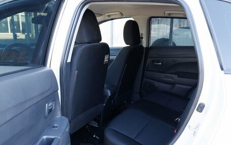 Mitsubishi ASX I рестайлинг, 2011 год, 1 000 000 рублей, 23 фотография