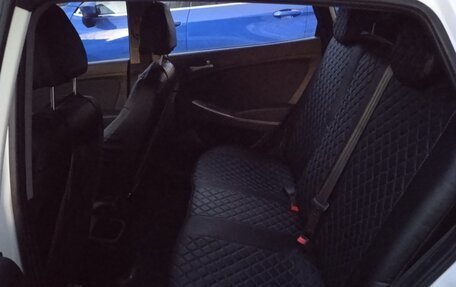 Hyundai Solaris II рестайлинг, 2015 год, 1 100 000 рублей, 5 фотография