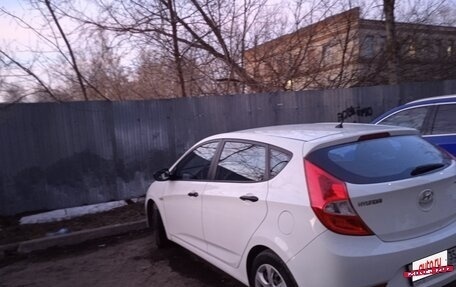 Hyundai Solaris II рестайлинг, 2015 год, 1 100 000 рублей, 2 фотография