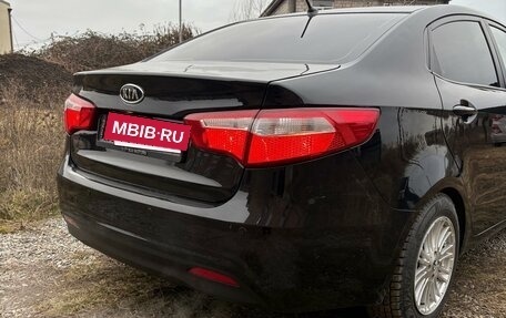 KIA Rio III рестайлинг, 2011 год, 700 000 рублей, 2 фотография