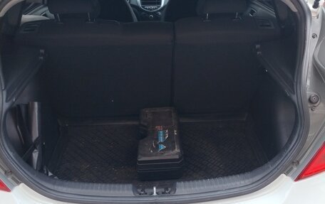 Hyundai Solaris II рестайлинг, 2011 год, 805 000 рублей, 3 фотография