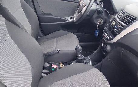 Hyundai Solaris II рестайлинг, 2011 год, 805 000 рублей, 14 фотография