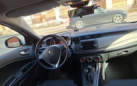 Alfa Romeo Giulietta, 2014 год, 1 300 000 рублей, 16 фотография