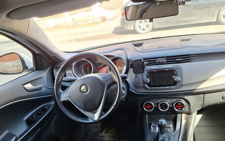 Alfa Romeo Giulietta, 2014 год, 1 300 000 рублей, 15 фотография